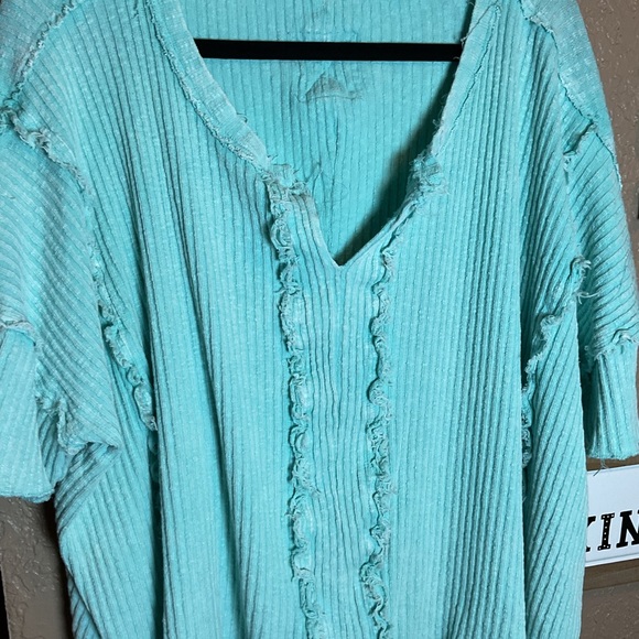 Easel Aqua Ribbed V-Neck Oversized Short Sleeve Top Women’s Size Large - Picture 2 of 3